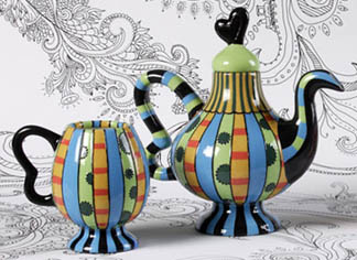 duncan_promo_images/tea_pot_for_brushes.jpg